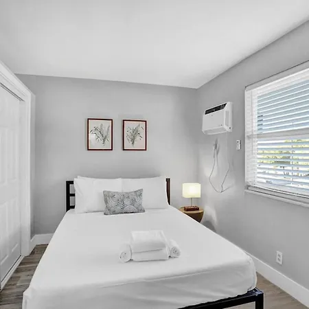 Rustic Retreats Beachy 1Br For 4 Guests In The Heart Of Fort Lauderdale